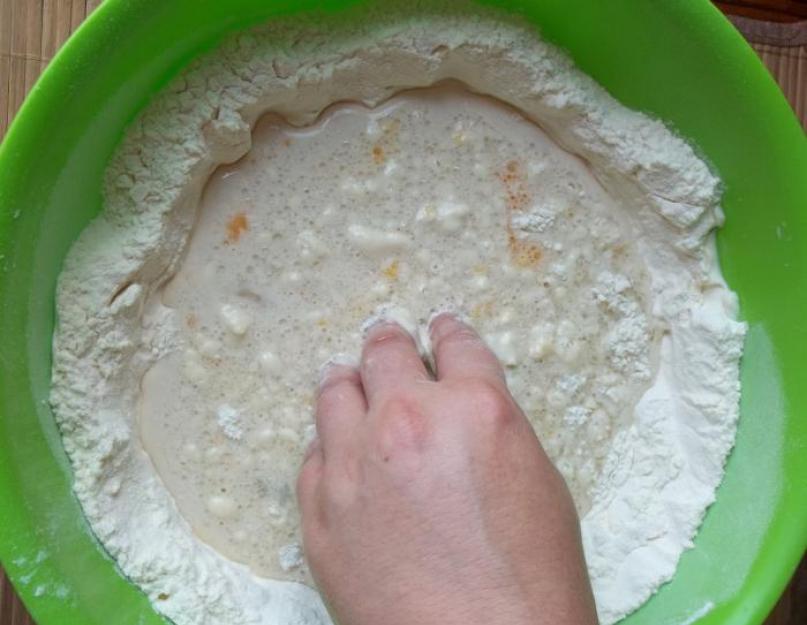 Délicieuse pâte pour tartes ossètes.  Pour la recette traditionnelle, nous aurons besoin.  Garniture de chou mijoté