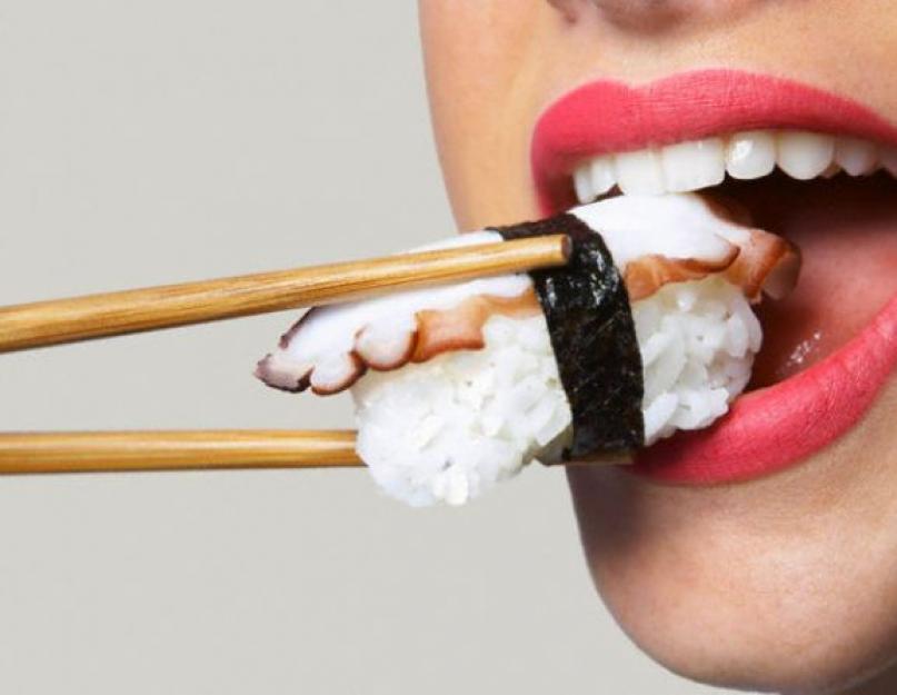 Сколько калорий в суши с лососем. Насколько калорийны суши? Можно ли похудеть, употребляя суши и роллы