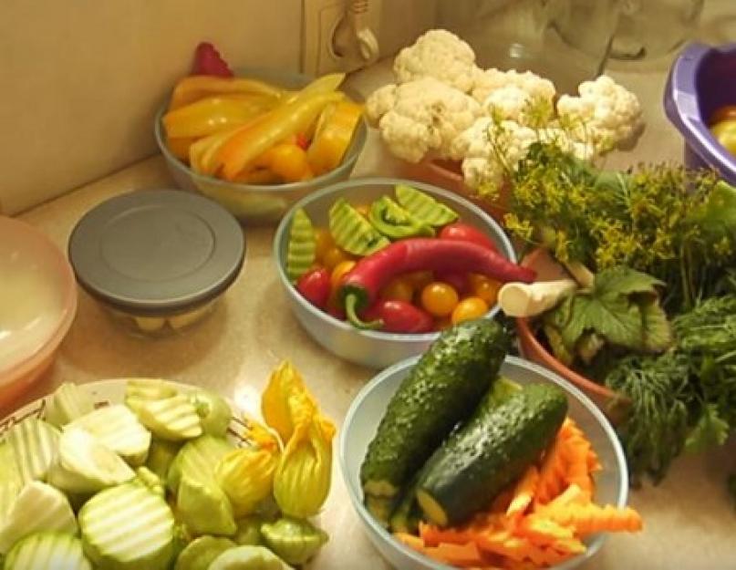 Рецепт приготовления ассорти на зиму. Маринованное ассорти из овощей на зиму