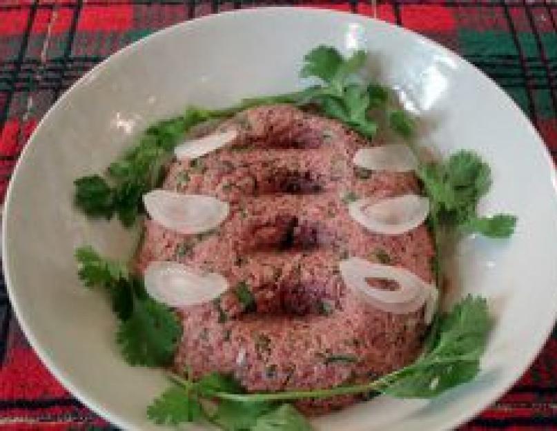 Салат дамские пальчики на зиму. Пикантный зимний салат из хрустящих огурчиков 
