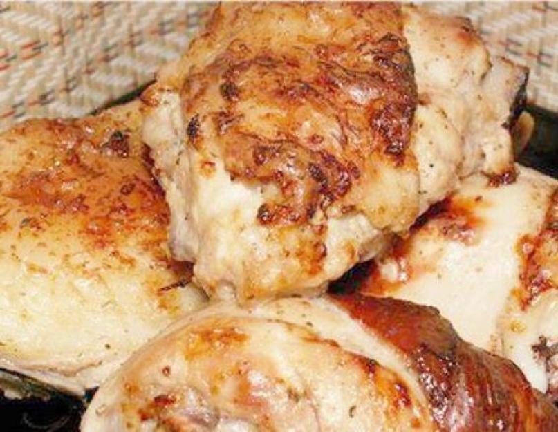 Жареное куриное мясо на сковороде. Как пожарить курицу на сковороде с золотистой корочкой
