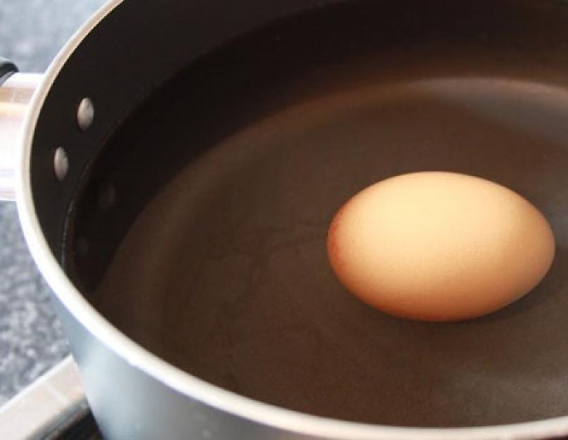  Пять простых способов проверить яйца на свежесть