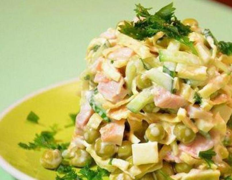 Салат из яичного омлета. Пикантный салат с курицей и омлетом в азиатском стиле: пошаговый рецепт. Салат с огурцом и омлетом