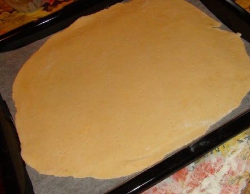 Как приготовить закусочный пирог? Рецепты пирогов закусочных Закусочный пирог из слоеного теста с сыром