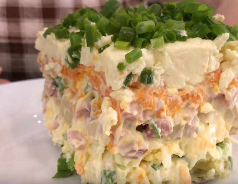 Слоеный салат с картофелем шампиньонами ветчиной и сыром