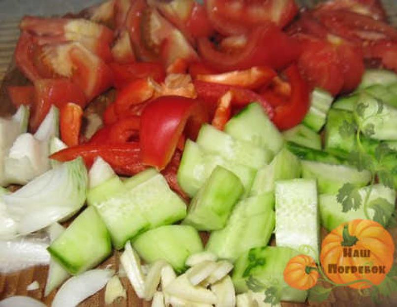 Овощной салат слоями на зиму из перца, помидоров, огурцов, моркови и лука. Салаты на зиму: «Золотые рецепты