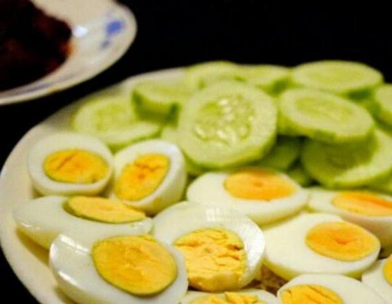 Яичный салат рецепт с огурцом. Сытный салат с огурцом, яйцами и картошкой. Салат с огурцом и яйцом: рецепт