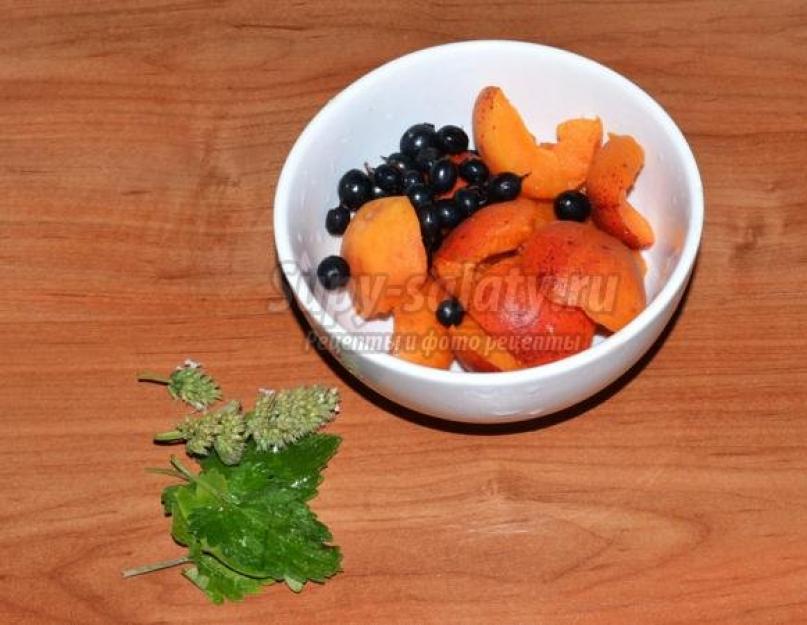 Компот из абрикосов и красной смородины на зиму со стерилизацией — рецепт в домашних условиях. Компот из малины на зиму - вкусные рецепты полезной консервации