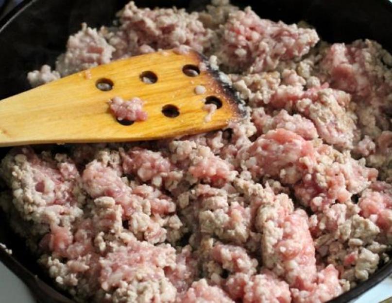 Sang de porc fait maison avec semoule.  Boudin fait maison au sarrasin.  Qui devra donner du sang