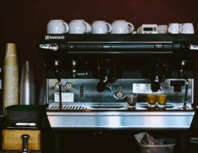 Types de machines à café et cafetières.  Comment choisir une cafetière pour votre maison ?  Tous types de cafetières et machines à café pour la maison – une revue avec passion pour un amateur de café