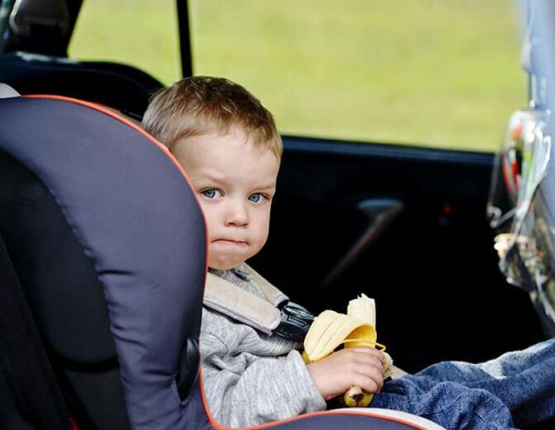 Que prendre dans le bus de la nourriture.  Nourriture « correcte » sur la piste.  Qu'est-ce que le « sucre rapide » et le « sucre lent ».  Nourriture pour la route : noix et fruits secs