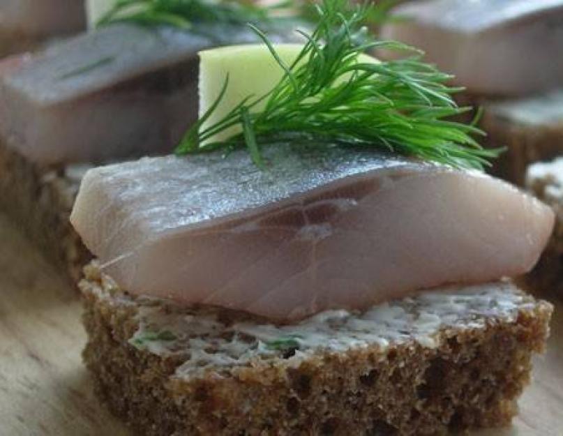 Taze ringa balığından hızlıca ne pişirebilirsiniz?  Ringa balığı yemekleri.  Basit ve lezzetli tarifler.  Kürk Manto Altında Ringa balığı