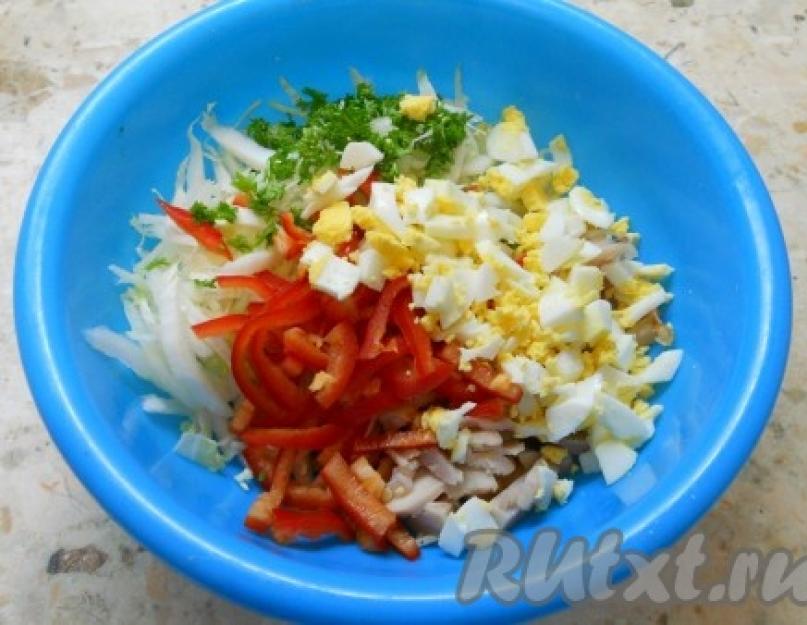 Салат с пекинской капустой и куриной грудкой: рецепты. Вкусные рецепты салатов с пекинской капустой и копченой курицей