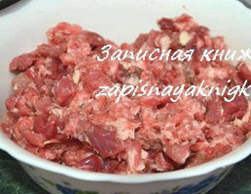 Saucisse de boeuf.  Saucisse de porc et de bœuf maison : qualité et économies.  Saucisses de porc et de bœuf faites maison - délicieuses