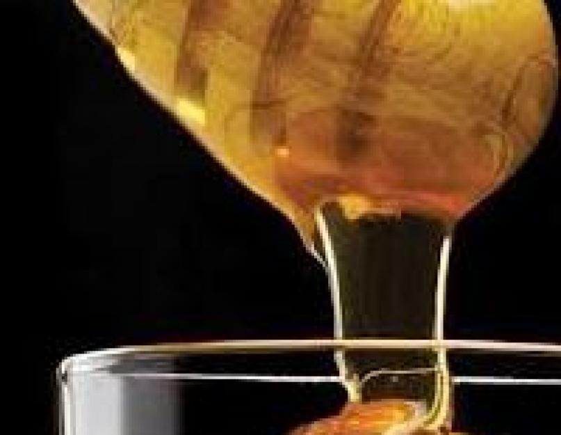 Как проверить не подделка ли мед. Какими качествами обладает натуральный мед и способы отличить его от поддельного