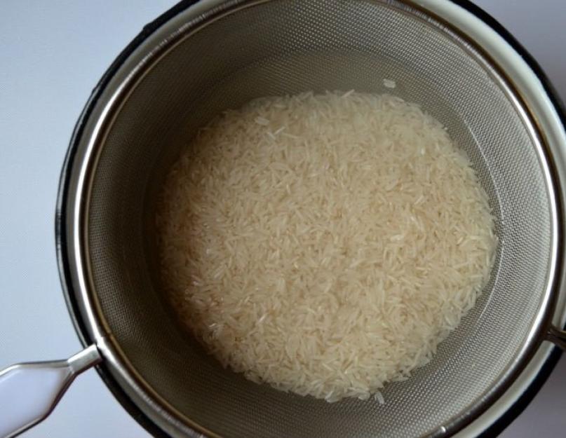 Нужно мыть пропаренный рис