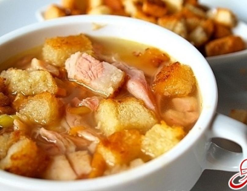 Какой суп приготовить гороховый суп. Гороховый суп без мяса. Гороховый суп со свининой и копченостями
