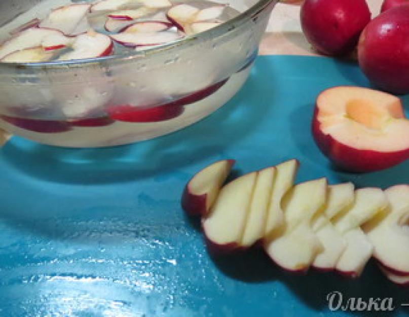 Яблочные розочки из слоеного теста. «Розочки» из яблок - цветочный десерт для украшения стола