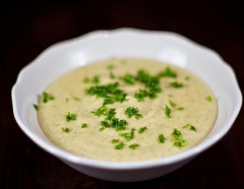Суп пюре из свежей капусты. Крем-суп из белокочанной капусты, цветной капусты и брокколи. Энергетическая ценность на порцию