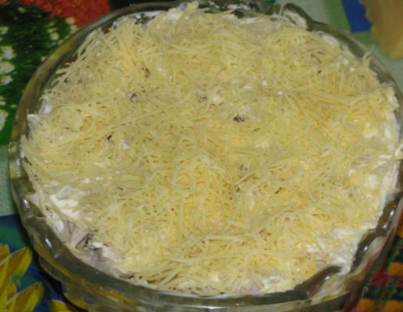 Рецепт салат деревенский рыба грибы. На салат картофельный с грибами надо. Салат с редькой и болгарским перцем