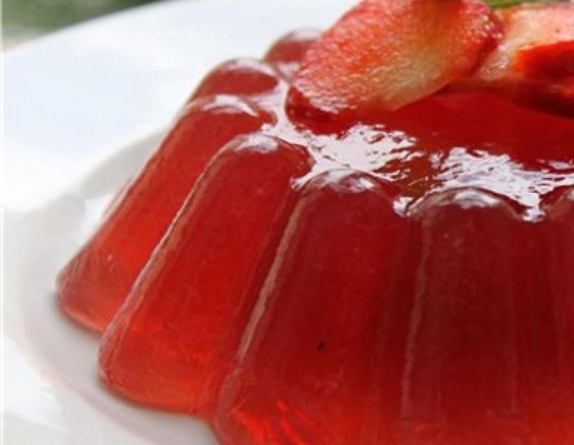 Sour cream strawberry gelatin kung ano ang lutuin.  Strawberry jelly na may kulay-gatas.  Recipe na may larawan.  Strawberry jelly na may kulay-gatas - recipe