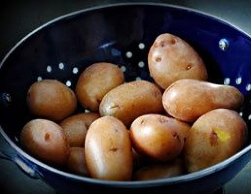 Легкий рецепт картошки в духовке. Картофель, запеченный целиком в духовке. Картофель под сыром
