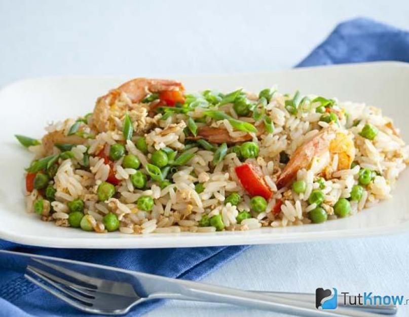 Ryžu pred varením opražte.  Ako variť ryžu - vyprážané, aromatické, chutné.  Kroky na prípravu vyprážanej ryže na panvici
