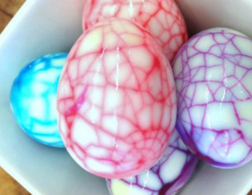 Можно ли использовать пасхальные красители для крема. Можно ли краситель для яиц добавлять в крем для торта? Как красить яйца пищевыми красителями