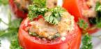 Receta de tomates con queso y ajo.