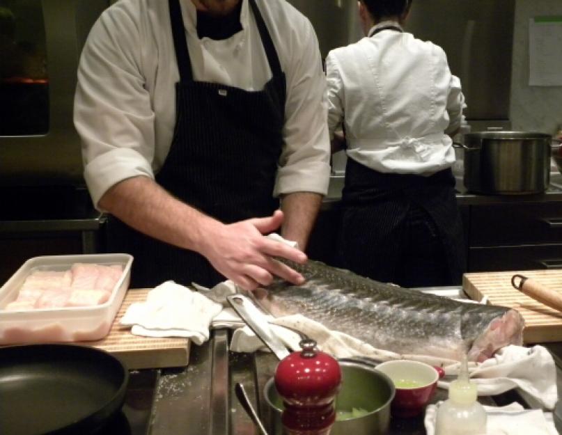 Рецепт приготовления осетра: царская рыбка. Как запечь осетра целиком в духовке - рецепт приготовления с фото