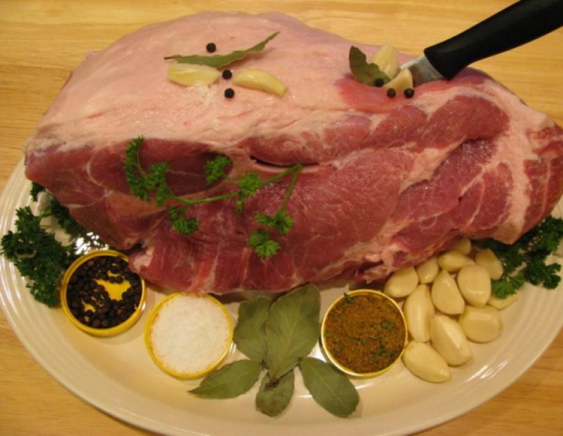 Свиной окорок что приготовить в духовке. Как приготовить окорок свиной в духовке
