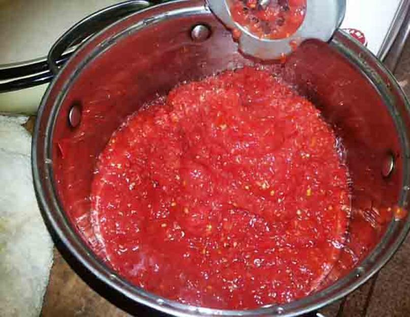 Как приготовить помидоры дольками в собственном соку. Как приготовить помидоры в собственном соку на зиму без стерилизации? Помидоры без кожицы в собственном соку