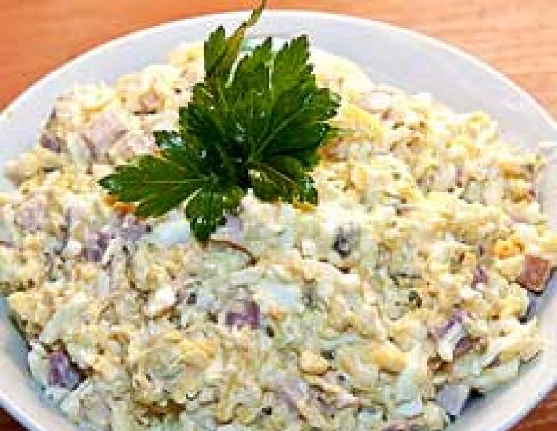 Пошаговые рецепты салатов из соленых огурцов. Салат из маринованных огурцов