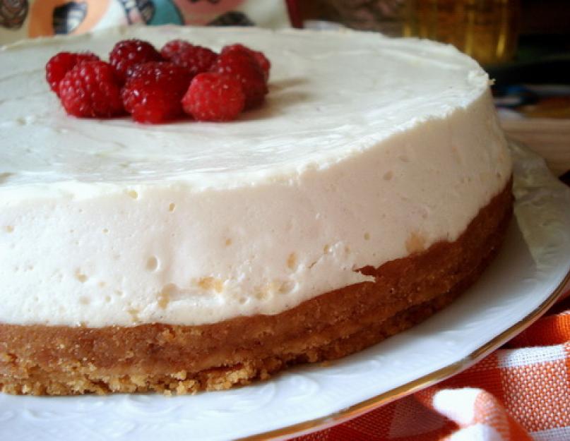 La meilleure recette de cheesecake.  Cheesecake.  Plaisir délicat et crémeux.  Cheesecake traditionnel au fromage à pâte molle