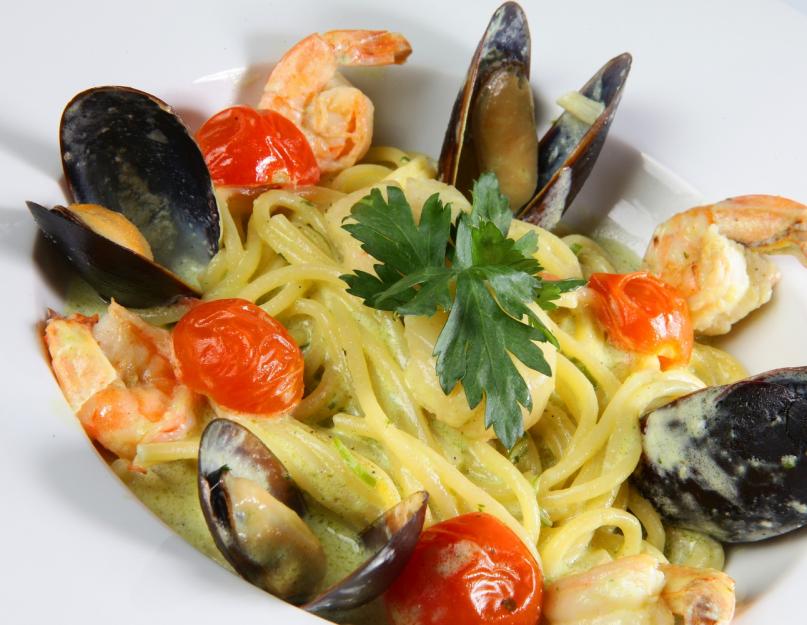 Рецепт соуса из морепродуктов для спагетти. Макароны с морепродуктами в сливочном соусе