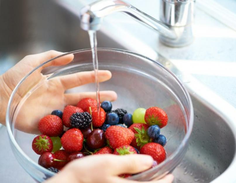 Как правильно мыть свежие овощи и фрукты. Как нужно правильно мыть овощи и фрукты