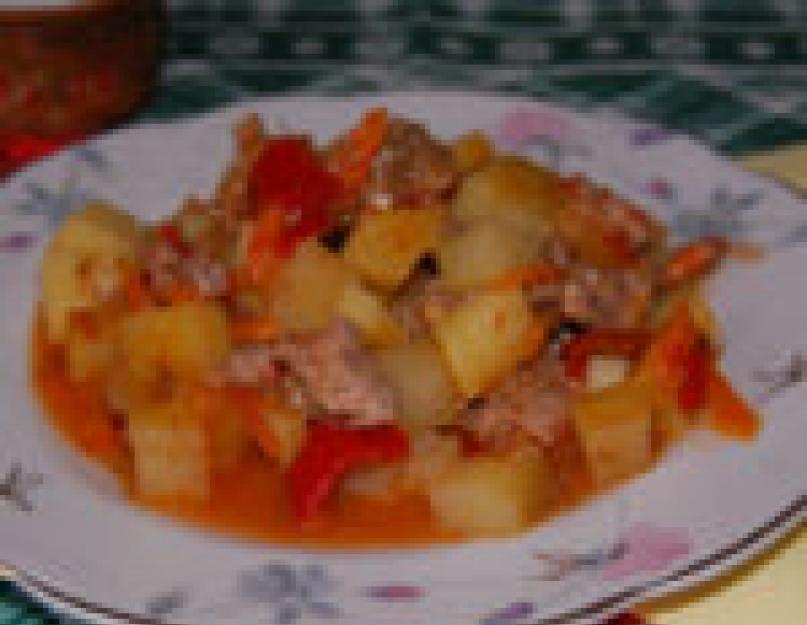 Рецепт из картофеля и фарша. Картошка с фаршем и помидорами в духовке
