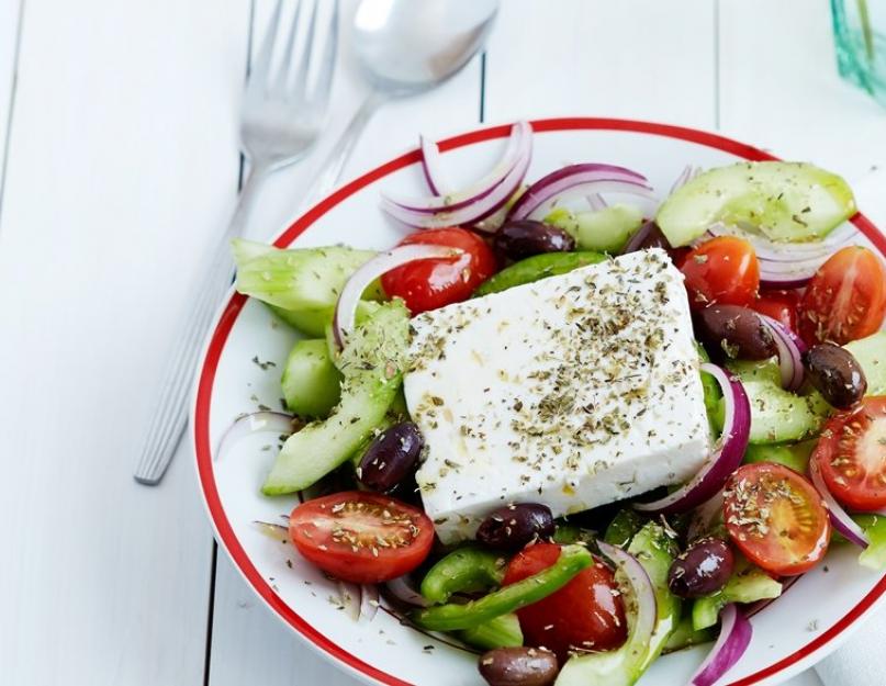 Le fromage Brynza ou feta convient.  Fromage et feta : avec bénéfice et plaisir.  En quoi est-il différent du fromage Feta ?