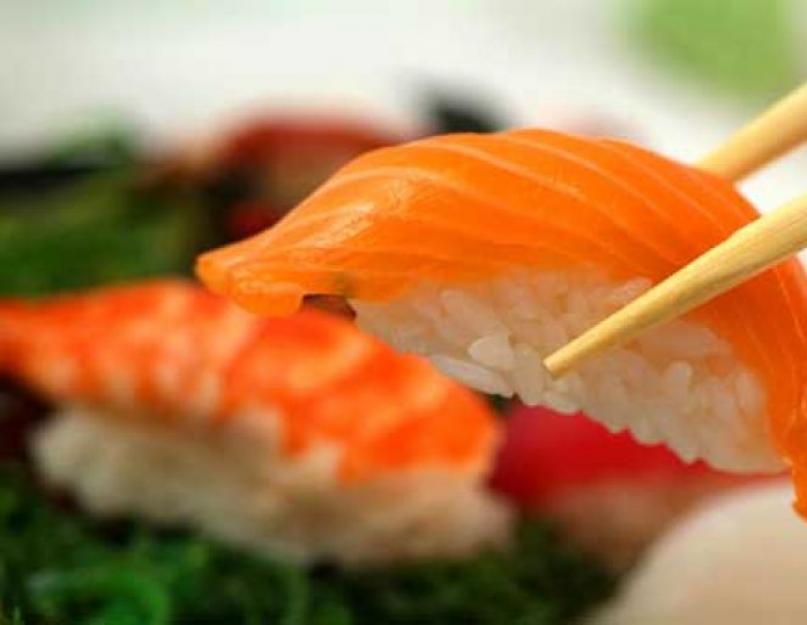 Суши и роллы отличия. Как в Японии едят суши и роллы. Отличия японских суши от российских