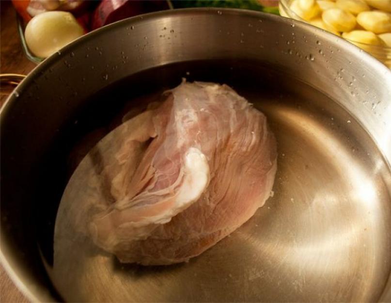 Как приготовить вкусный украинский борщ из свинины. Как сварить вкусный борщ со свининой – пошаговый рецепт с фото приготовления. Борщ со свининой и грибами