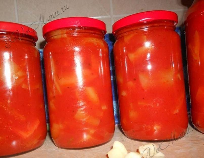 Консервированный фаршированный и нарезанный перец в томатной заливке. Перец в томатно-чесночной заливке