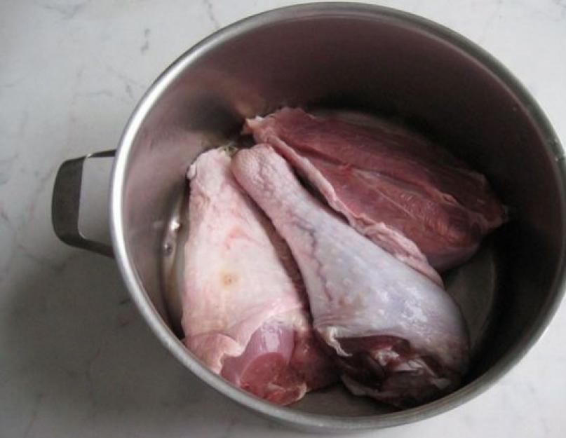 Сколько варить мясо индейки чтобы было нежное. Рецепты по ингридиенту: отварной индейки. Выбираем хорошую индейку