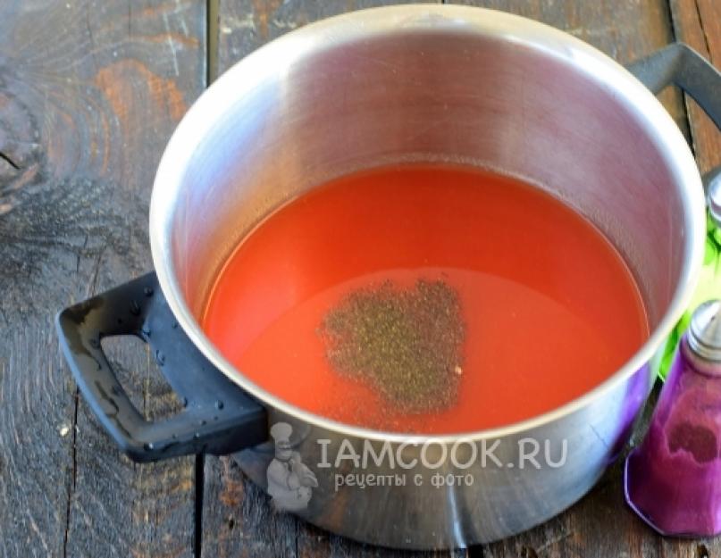 Poivre au jus de tomate pour les recettes d'hiver.  Poivre à la tomate - recettes simples de conservation