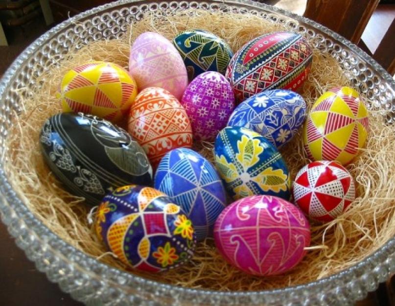  Как красить яйца на пасху