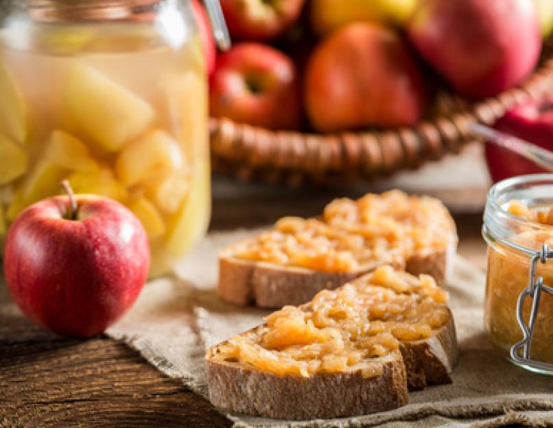 Confiture de pommes intéressante.  Assaisonnements pour une délicieuse confiture de pommes.  Confiture de pommes transparente en tranches pour l'hiver - simple et rapide