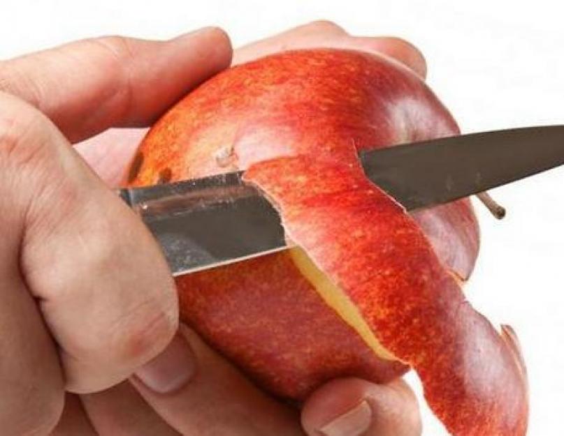 Вред кожуры. Железо в яблоках. Феномен яблочной кожуры. Обработка яблок парафином. Яблоко восковой налет нож.