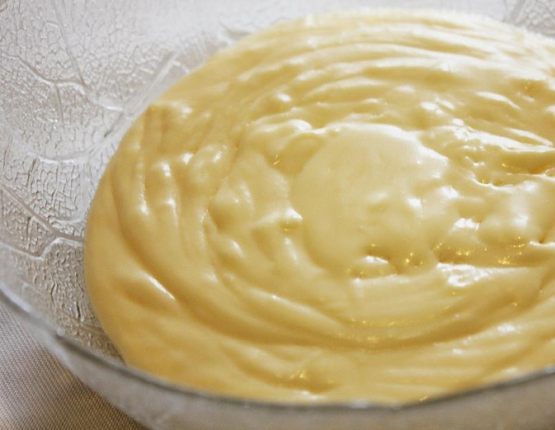  Восхитительный и нежный крем для торта Наполеон со сметаной и сгущенным молоком, наполеон крем со сгущенкой