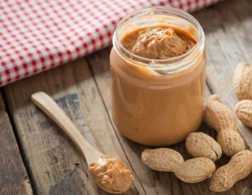 Beurre de cacahuète fait maison.  Comment conserver le beurre de cacahuète.  Ingrédients dangereux dans le beurre de cacahuète acheté en magasin