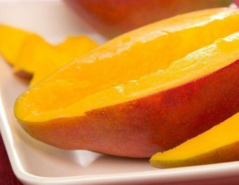 Манго фрукт полезные свойства и противопоказания. Манго Альфонсо. Манго (фрукт). Тропические фрукты манго. Манго в Индии.
