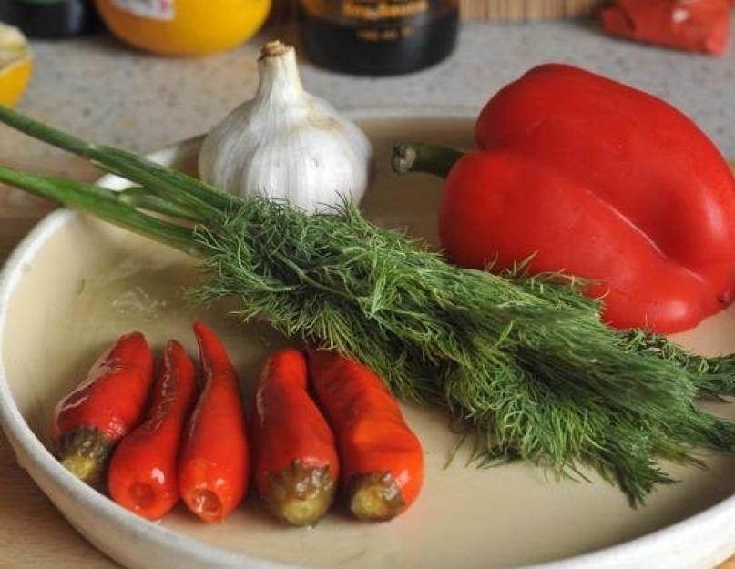 Пошаговый фото рецепт приготовления на зиму настоящей грузинской аджики с грецкими орехами в домашних условиях. Грузинская аджика